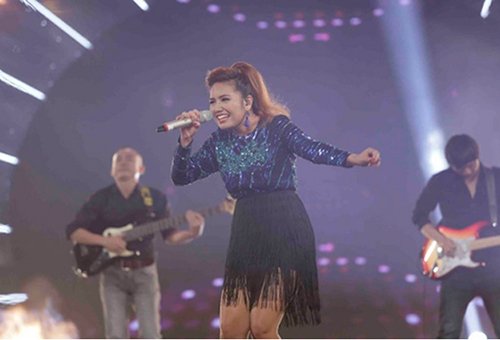 Janice Phương lần đầu biểu diễn ở Hà Nội sau khi lên ngôi Quán quân Vietnam Idol