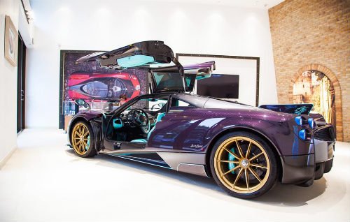 Chết mê Pagani Huayra thân màu tím, la-zăng vàng