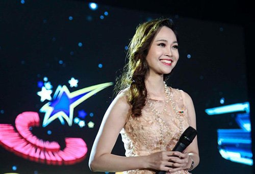 Ngắm nữ MC có nụ cười tỏa nắng được trao giải Nụ cười đẹp nhất VTV