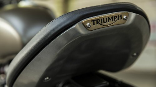 Triumph Bobber: Gã điển trai cuốn hút cánh mày râu