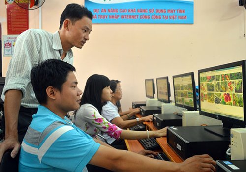 Học làm nông từ... Internet