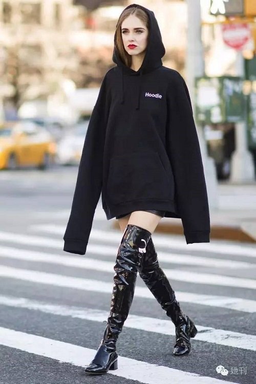 Dương Mịch dẫn đầu loạt sao diện mốt không quần mùa lạnh