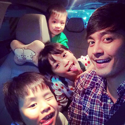 Tan chảy với hình ảnh bên vợ đẹp, con xinh của Phan Anh