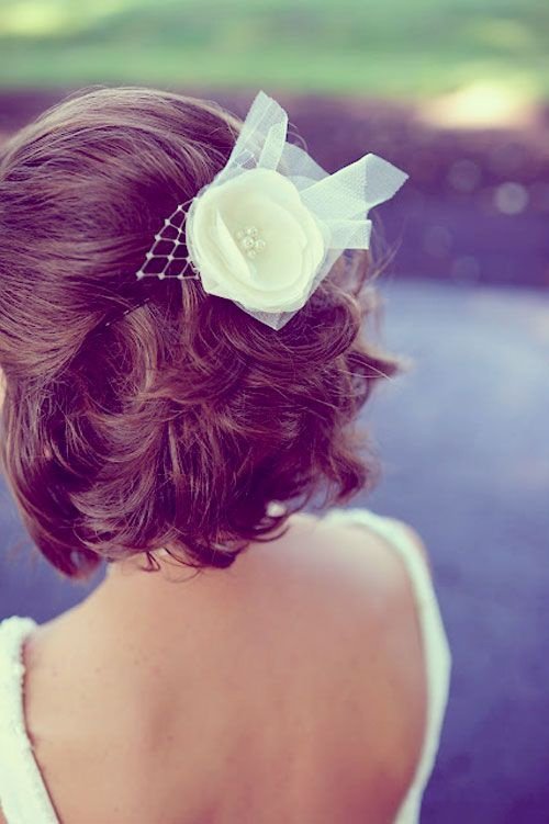 Những kiểu tóc cực xinh yêu dành cho cô dâu trong ngày trọng đại
