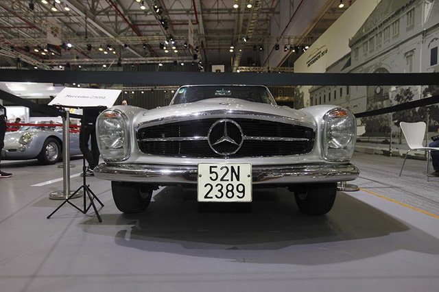 Gian hàng xe cổ - Nơi dành cho người yêu xe