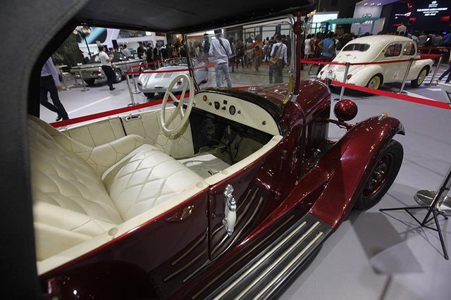 Gian hàng xe cổ - Nơi dành cho người yêu xe