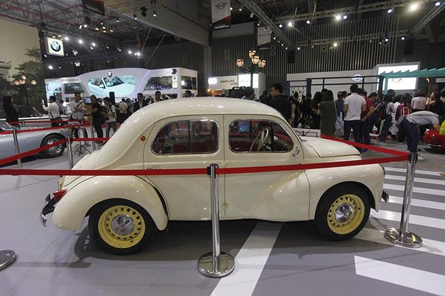 Gian hàng xe cổ - Nơi dành cho người yêu xe