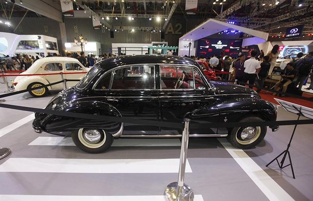 Gian hàng xe cổ - Nơi dành cho người yêu xe