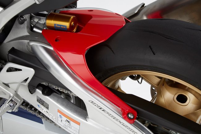 Ngắm chi tiết Honda CBR1000RR Fireblade SP 2017