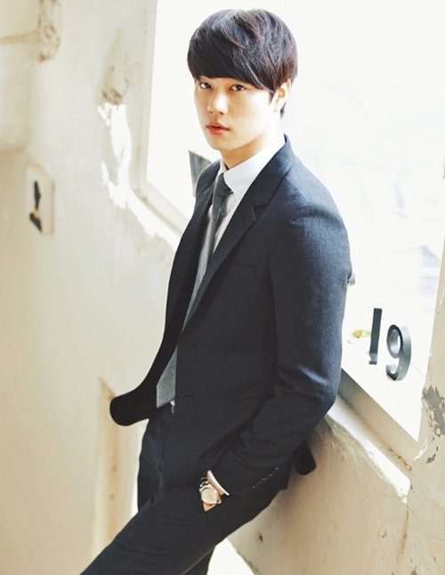 Mẹo cực dễ giúp chàng trở thành "soái ca" sơ mi trắng