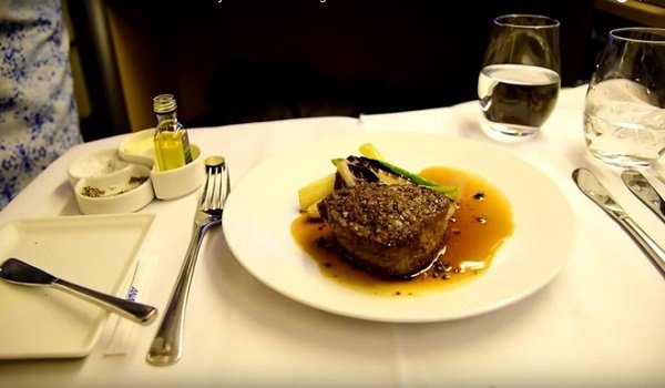 Suất ăn của 10 hãng hàng không tốt nhất thế giới