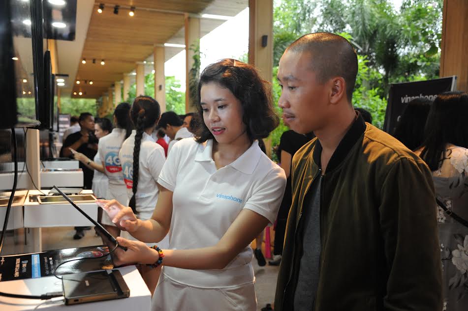Ra mắt dịch vụ mạng di động 4G đầu tiên tại Việt Nam