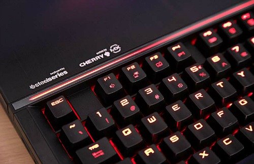 Đánh giá laptop chơi game: MSI GT83VR Titan SLI