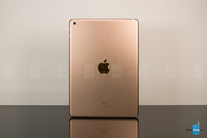 danh gia chi tiet ipad 9,7 inch (2018) hinh anh 2