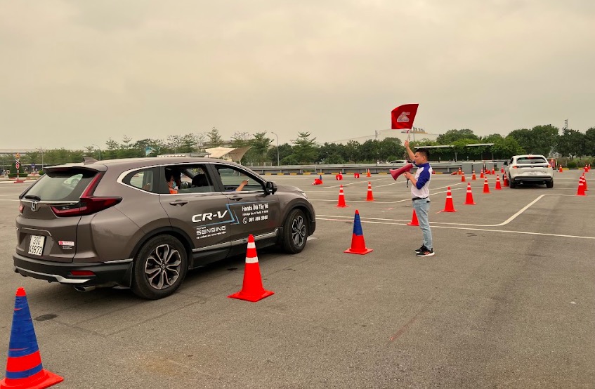 Honda Ôtô Tây Hồ tổ chức thành công chương trình “Hướng dẫn Lái xe an toàn”