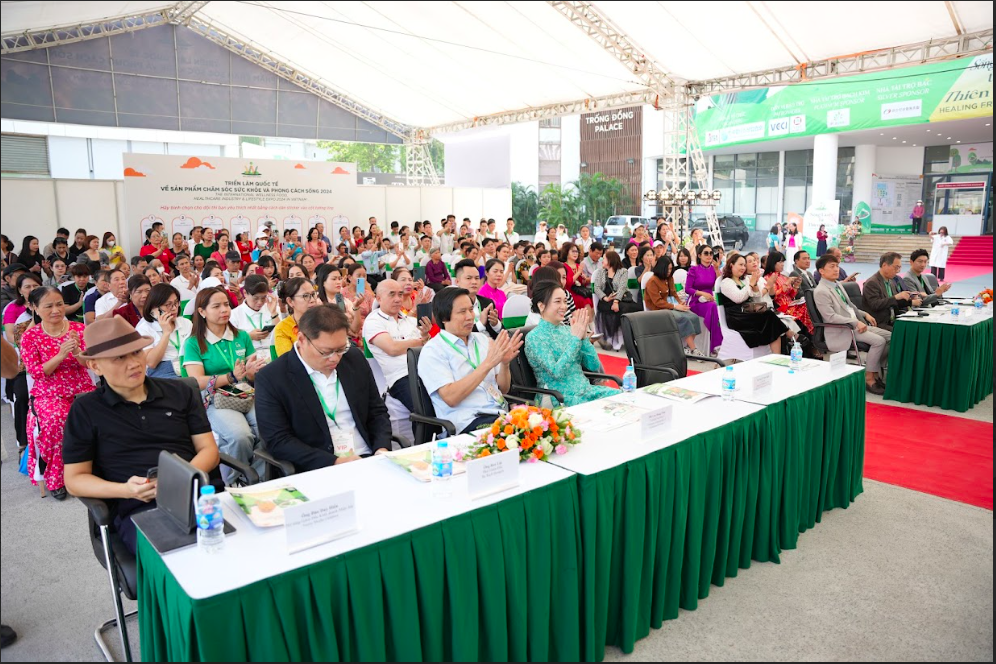 Khai mạc triển lãm Wellness Expo 2024 sống xanh và khỏe mạnh bảo vệ môi trường phát triển bền vững