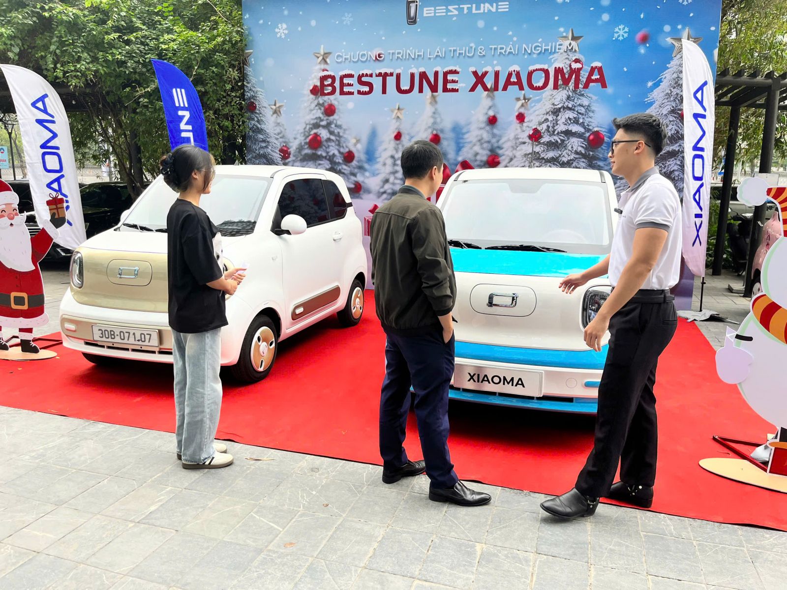 Nhiều người tham dự buổi lái thử Bestune Xiaoma tại Hà Nội